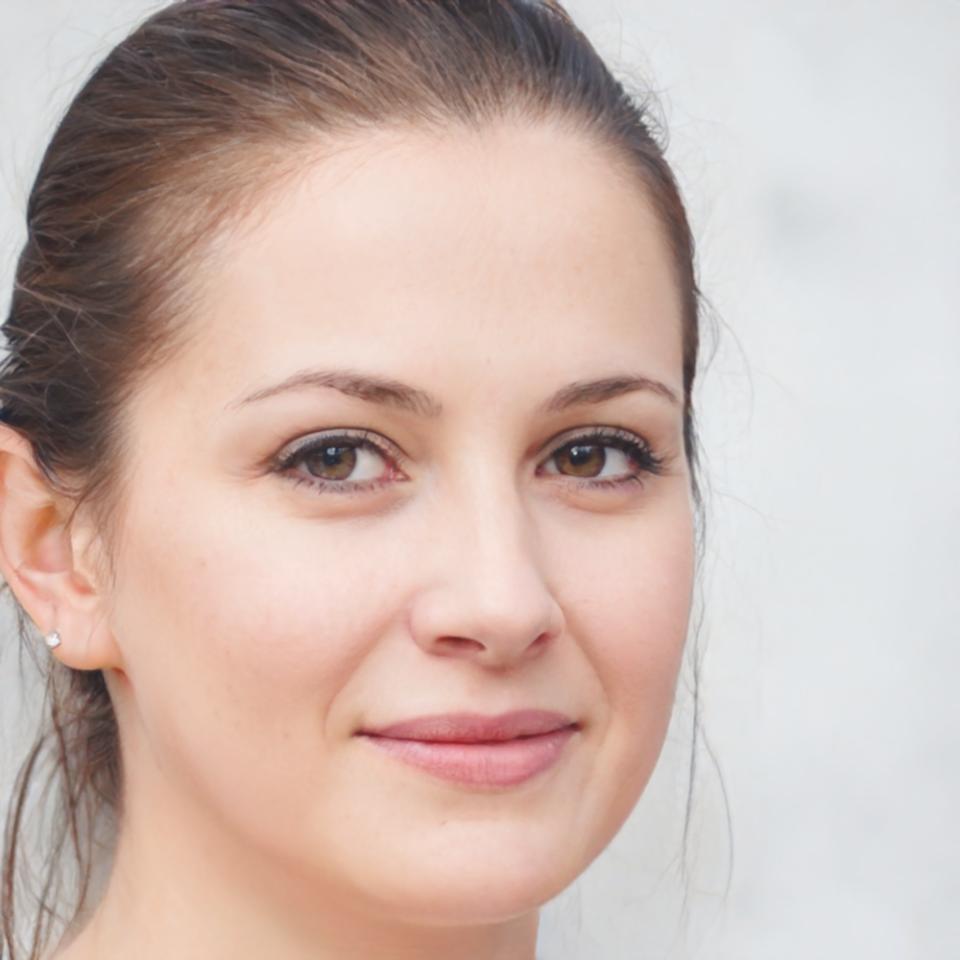 Professional headshot of female financial analyst instructor